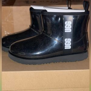 Brand New Unworn Size Big Kid Size 5 Black Ugg Classic Clear Mini II (SOLD)